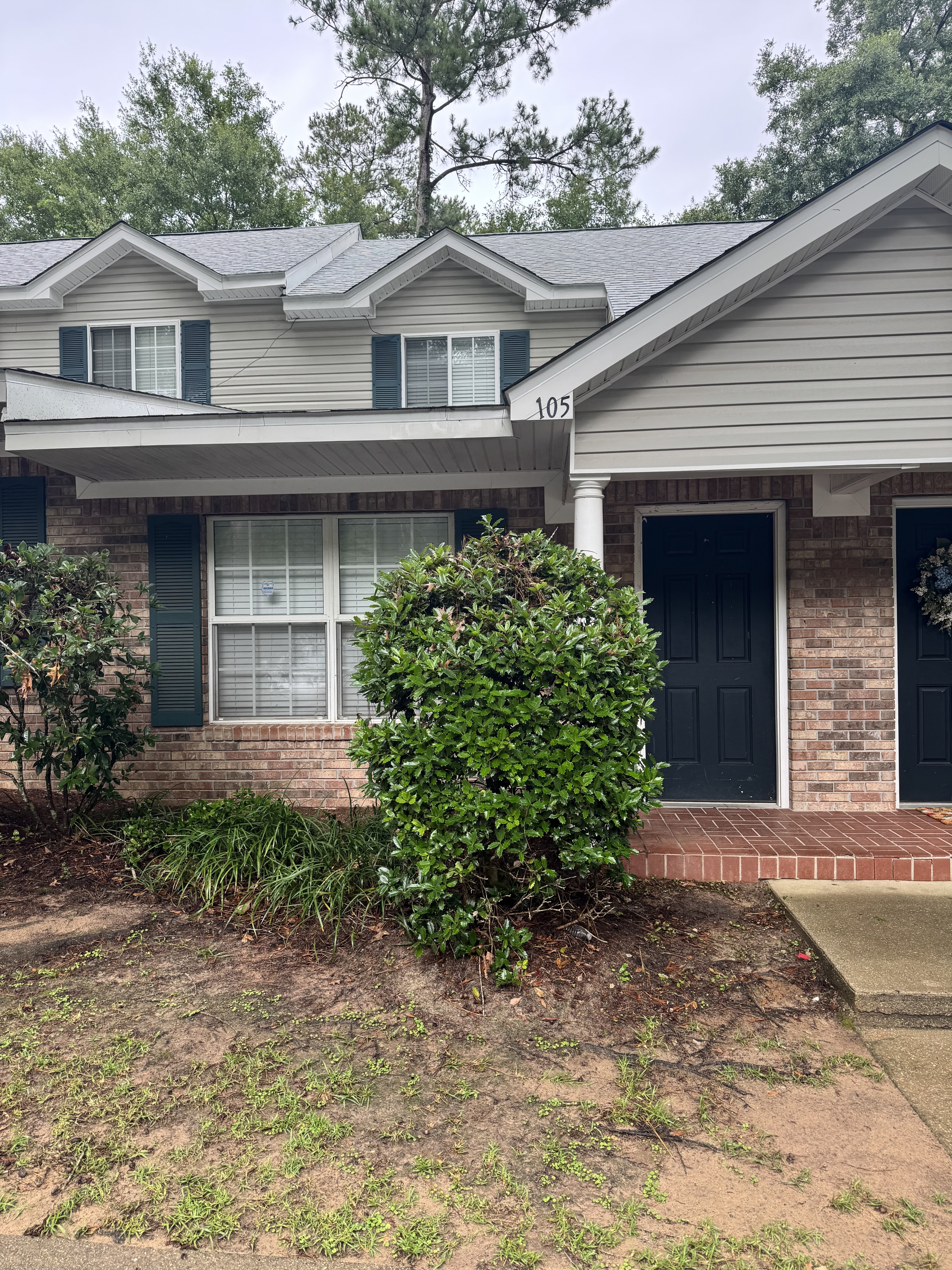 2738 W Tharpe St - 105